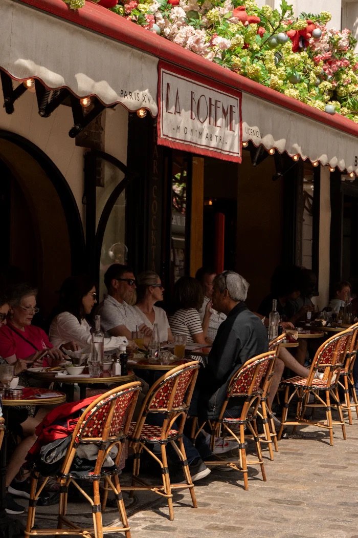 Paris café life